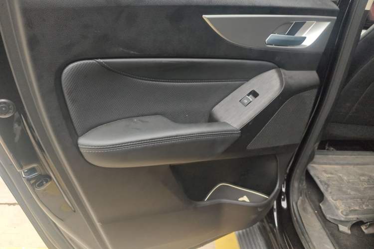 Used Great Wall Poer 2021 2.0T Commercial Version Automatic Diesel Two-Wheel Drive Elite Trim with Long Bed – GW4D20M
