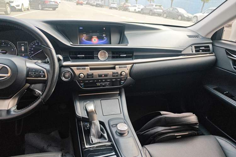 Used Lexus ES 2015 200 Elite Edition
