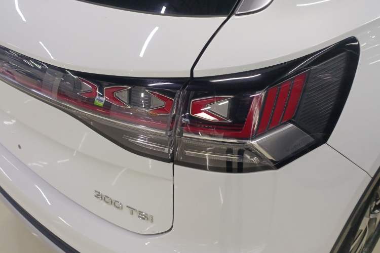 Used Volkswagen Tayron 2023 300TSI Two-Wheel-Drive Luxury Plus Advanced Edition
