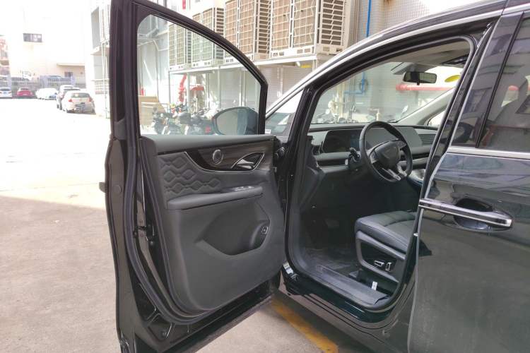 Used FORTHING Xinghai V9 
