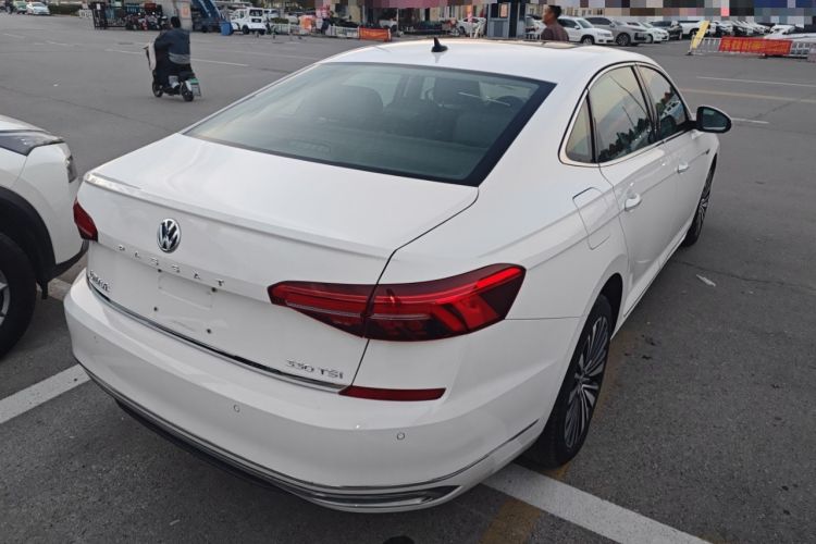 Used Volkswagen Passat 2019 330TSI Luxury Edition China VI Standard