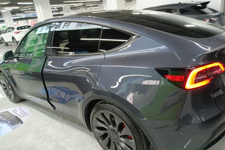 Used Tesla Model Y 2022 Performance High-Performance All-Wheel-Drive Version
