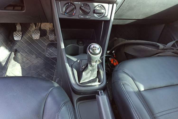 Used Volkswagen Polo 2016 1.4L Manual Fashion Model