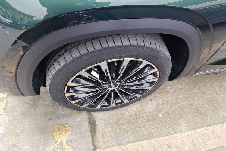 Used Geely Auto Monjaro L 2025 Dongfang Yao 2.0TD Automatic All-Wheel-Drive Wangyue Edition
