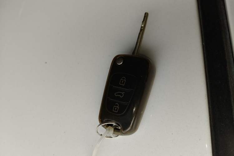 Used Kia K2 2015 Sedan 1.4L MT GLS
