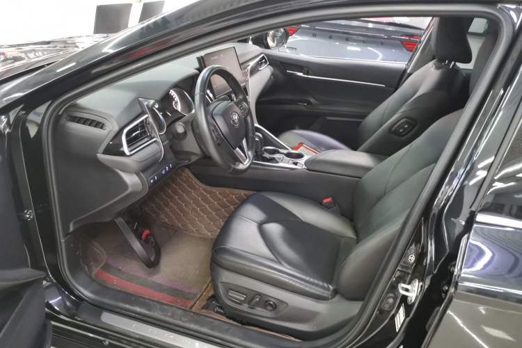 Used Toyota Camry 2023 2.0G Luxury Edition