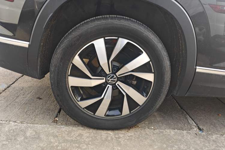 Used Volkswagen Tayron 2022 330TSI Two-Wheel Drive Luxury Smart Connectivity Version
