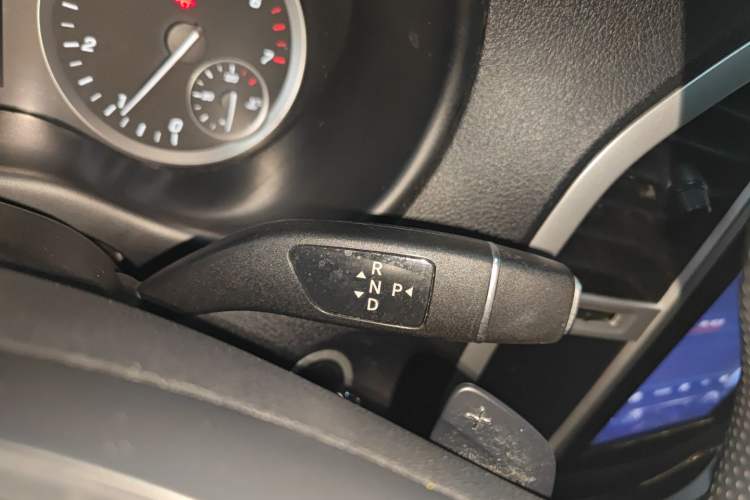 Used Mercedes-Benz Vito 2021 2.0T Elite Version 7 Seats
