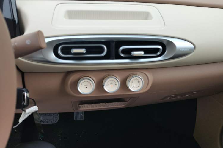 Used Wuling Hongguang MINIEV 2025 Four-Door Version Advanced Edition
