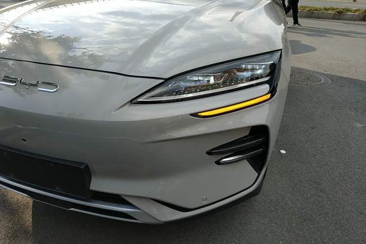 Used BYD Song PLUS New Energy 2024 Honor Edition EV 520km Premium Model
