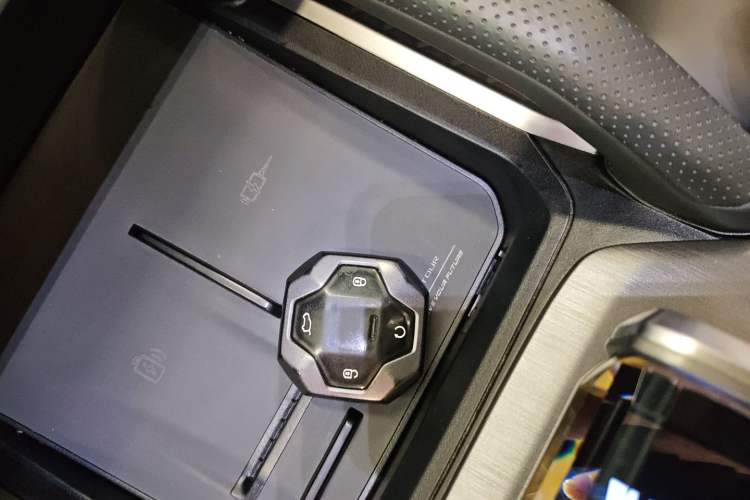 Used JETOUR Traveler 2023 2.0T Four-Wheel Drive Conqueror