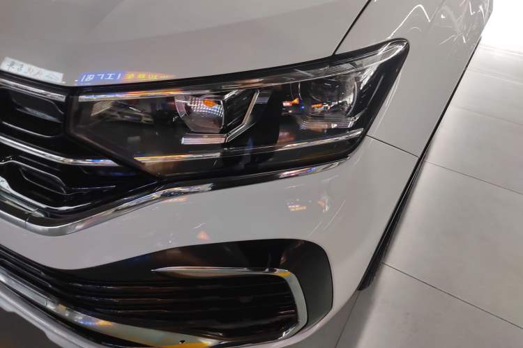 Used Volkswagen Tayron X 2020 330TSI Two-Wheel Drive Luxury Smart Connectivity Version
