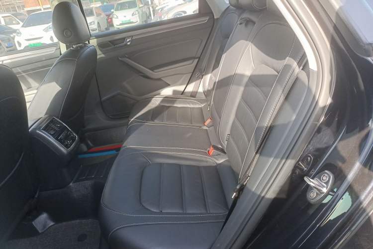 Used Volkswagen Passat 2017 330TSI DSG Luxury Edition
