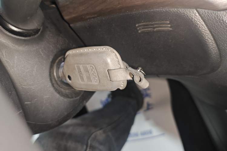 Used Honda Jade 2013 1.8L automatic Comfort version 5 seats
