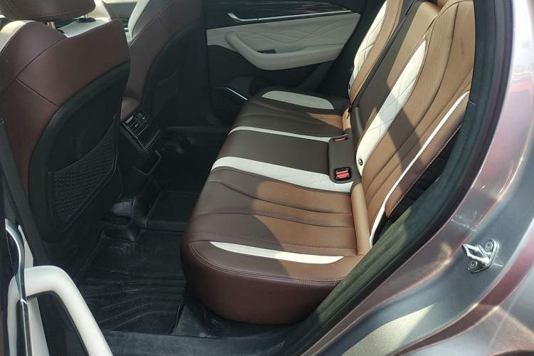 Used Geely Auto Monjaro L 2021 2.0TD DCT EVO Two-Wheel Drive Prestige Version
