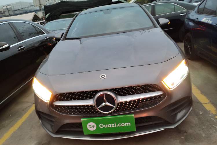 Used Mercedes-Benz A-Class 2022 Second Facelift A 200 L Sport Sedan Fashion Version
