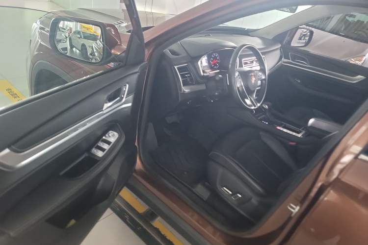 Used Roewe RX8 2018 30T Two-Wheel Drive Flagship Edition