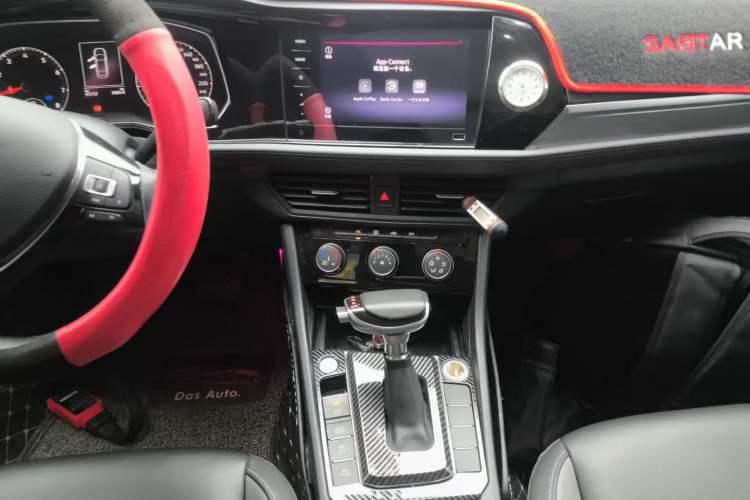 Used Volkswagen Sagitar 2020 200TSI DSG Comfort Version China VI Standard
