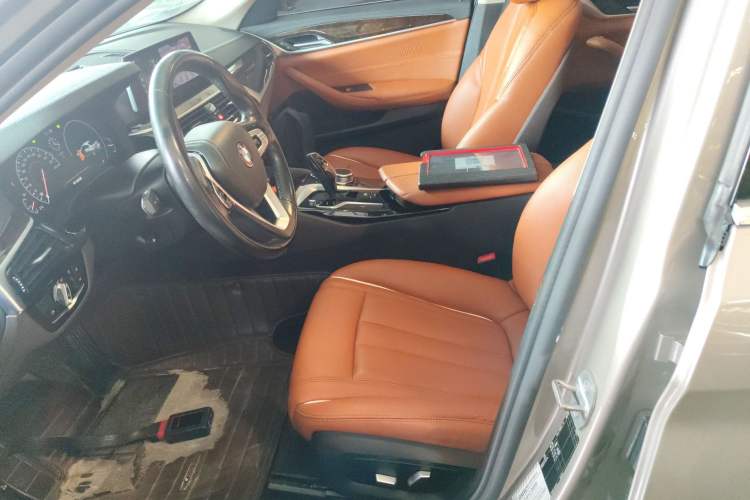 Used BMW 5 Series 2019 Facelifted 525Li Luxury Package
