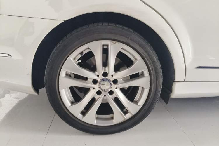 Used Mercedes-Benz C-Class 2011 C 200 Fashion Travel Edition