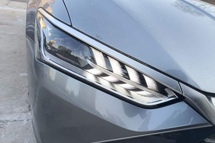 Used BYD Qin PLUS 2024 HONOR Edition DM-i 55KM Leading Model
