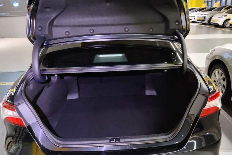 Used Toyota Camry 2021 Dual-Motor 2.5 HGVP Leading Edition
