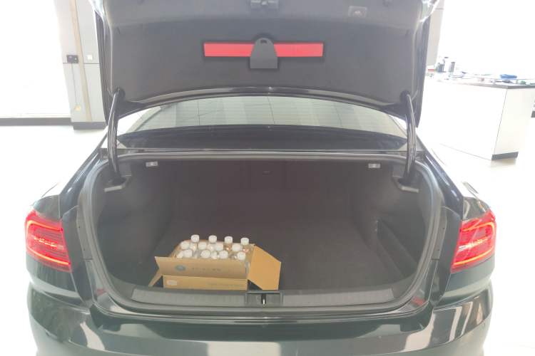 Used Volkswagen Magotan 2018 330TSI DSG Luxury Model