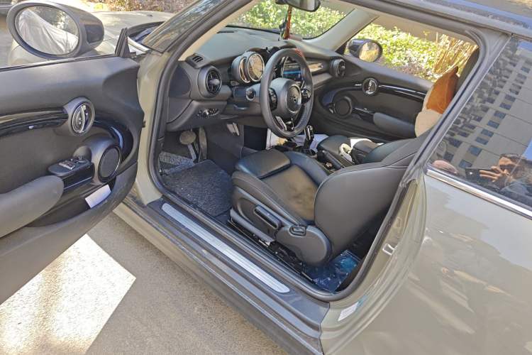 Used MINI MINI 2019 1.5T COOPER Artist