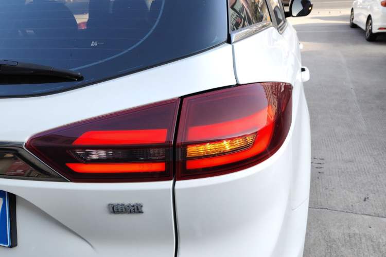 Used Geely Auto Emgrand X7 Sport 2020 1.8TD DCT Two-Wheel Drive Smart Connect 4G-Enabled Version