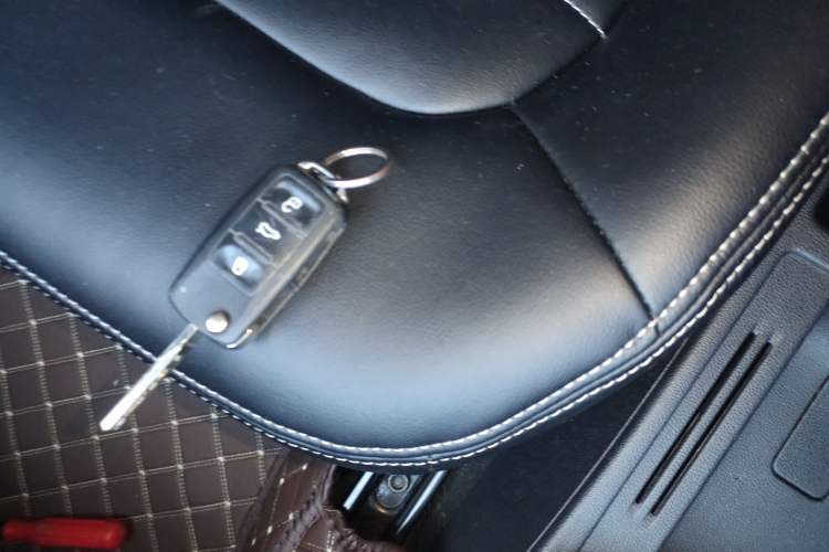 Used Volkswagen Santana 2017 Haval H6 1.6L Automatic Fashion Edition
