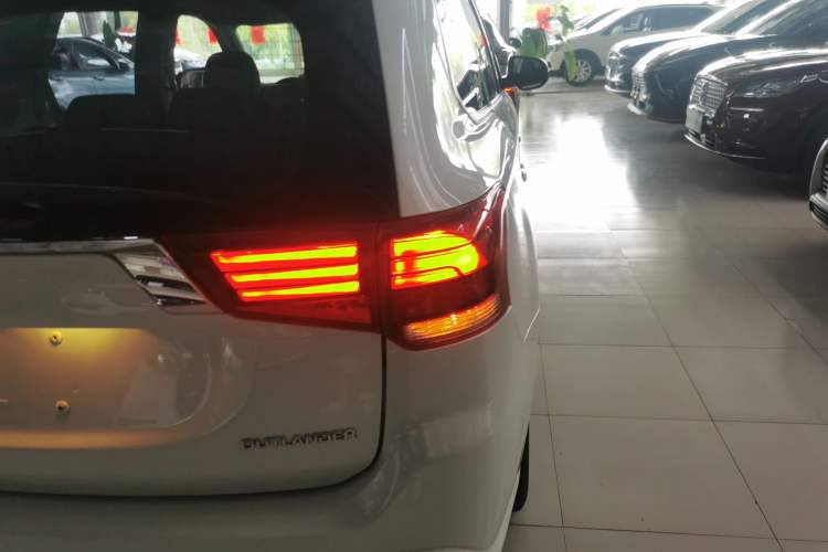 Used Mitsubishi Outlander 2021 Revised Version 2.0L Two-Wheel Drive Comfort Edition 5 Seats