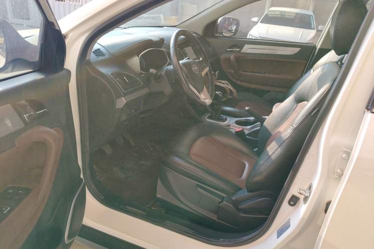 Used  Refine S5 2015 1.5T Manual Luxury Sport Edition
