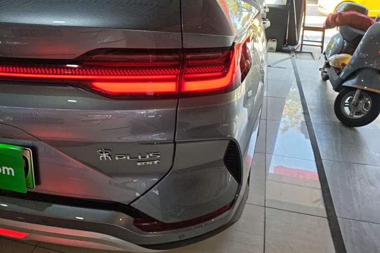 Used BYD Song PLUS New Energy 2025 DM-i 112KM Prestige Model
