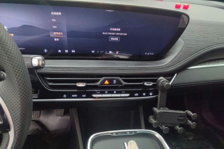 Used Buick LaCrosse 2025 28T Platinum Edition