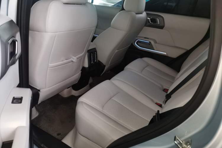 Used Formula Leopard Titanium 3 2025 501 km All-Wheel Drive Intelligent Driving Max Edition
