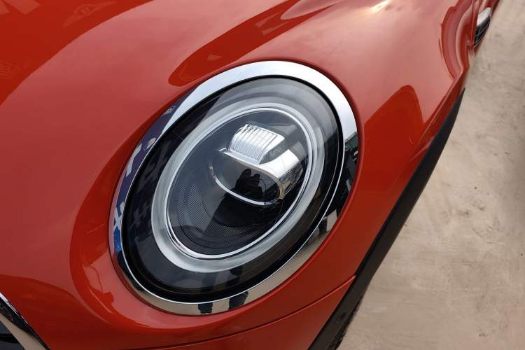 Used  MINI 2018 1.5T COOPER Classic Edition Five-Door Version