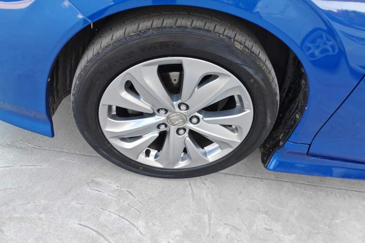 Used Honda Jade 2017 1.8L automatic Comfort version 5 seats
