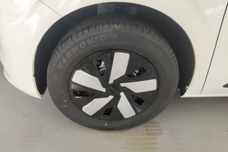 Used Dongfeng NAMMI 01 
