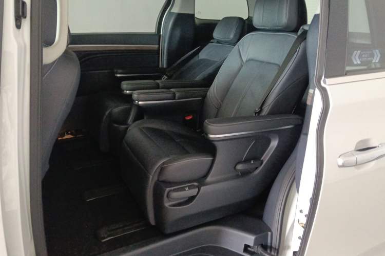 Used GAC Trumpchi M8 2023 Lingxiu Series 390T Prestige Edition