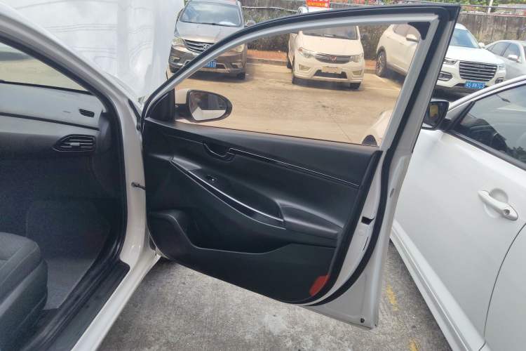 Used Hyundai Celesta 2018 1.6L Automatic GL Enjoyment Version China V Standard
