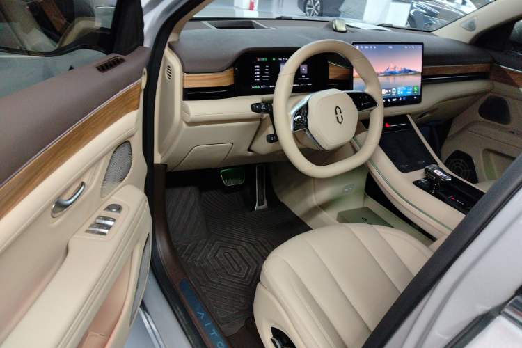 Used Hima AITO M7 2024 1.5T Intelligent Driving 4WD Max Edition 5 Seats