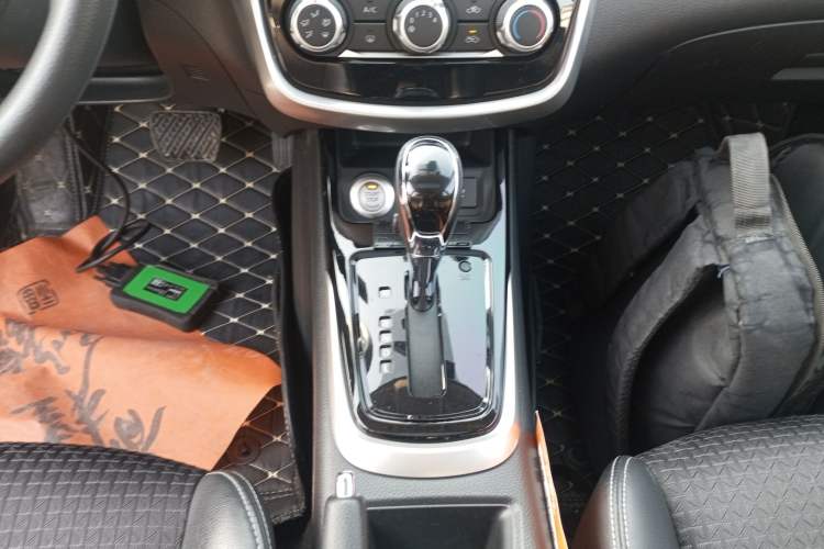 Used Nissan Tiida 2019 1.6L CVT Smart Drive Version China VI Standard