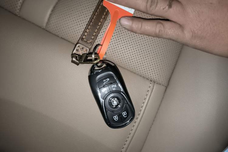 Used Buick GL8 2020 ES Land Cruiser 653T Luxury Model
