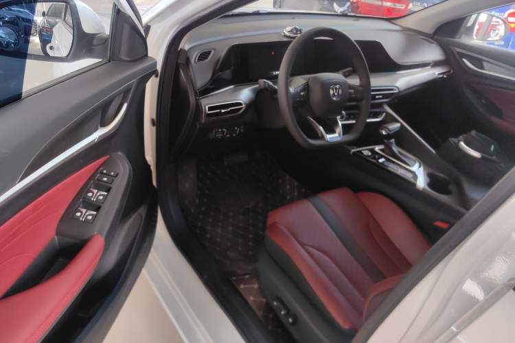 Used Changan Eado 2021 PLUS Blue Whale NE 1.4T GDI DCT Flagship Model
