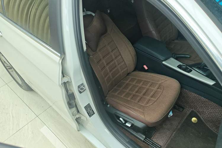 Used BMW 3 Series 2016 320Li Ambition Model
