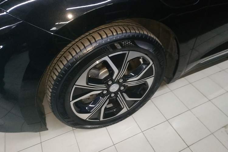 Used Hongqi E-QM5 2021 Charging Version Flagship Edition
