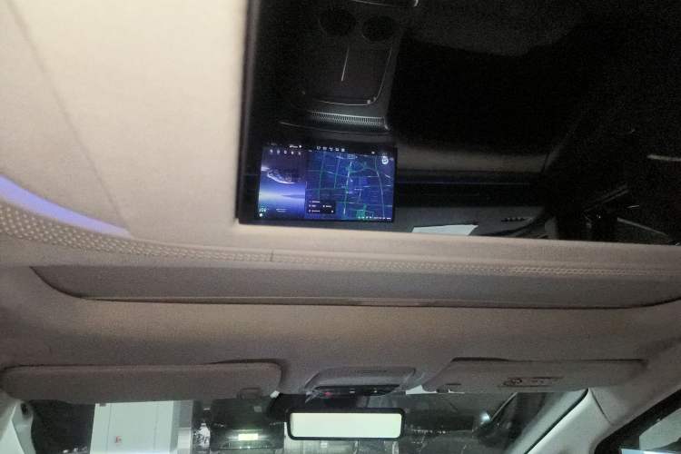 Used XPeng X9 2025 740 Ultra-Long Range Max
