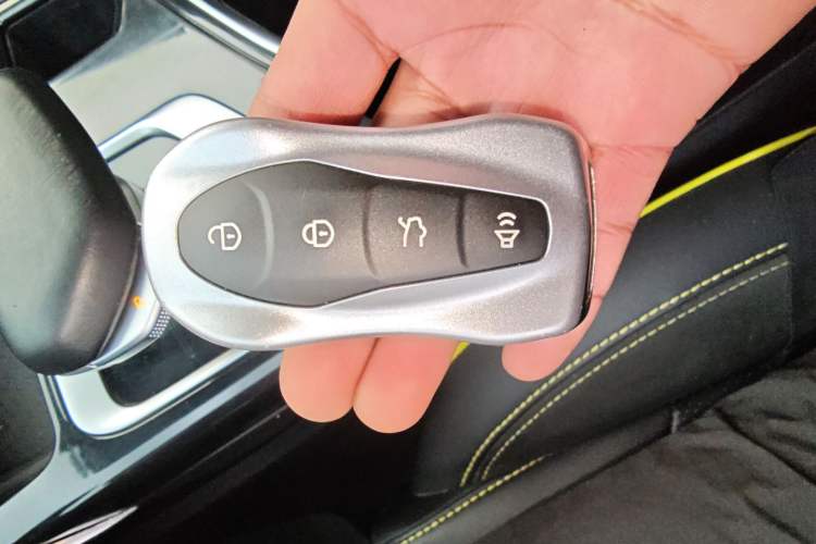 Used Geely Auto Monjaro S 2021 2.0TD Automatic Two-Wheel Drive Lightning Edition
