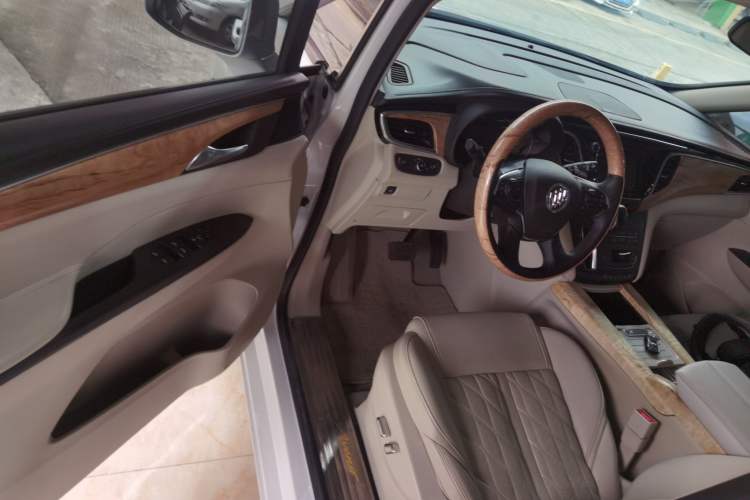 Used Buick GL8 2018 ES 28T Comfort Model China VI Standard