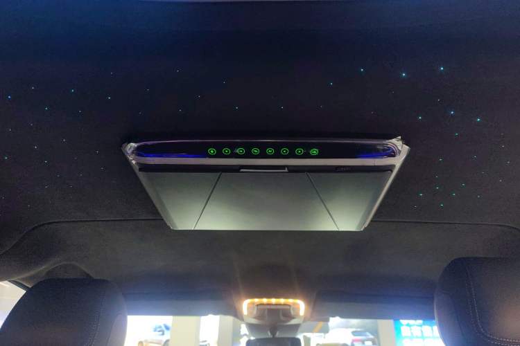 Used Mercedes-Benz Vito 2023 2.0T Elite Version 7 Seats
